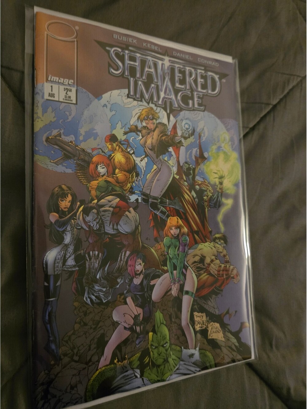 Shattered Image #1 Comic Book - Picture 4 of 5